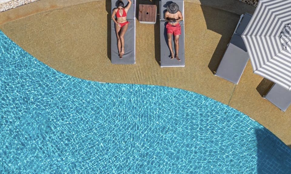 สระว่ายน้ำ